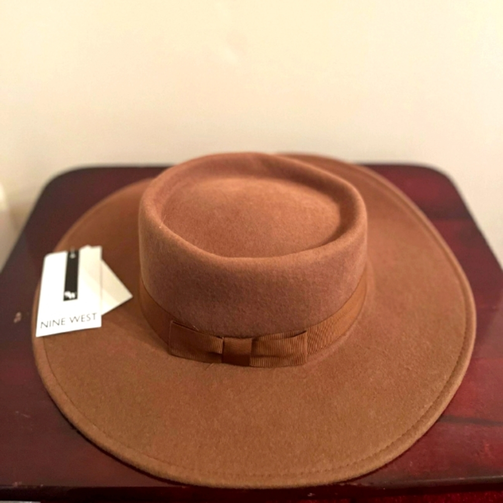 Nine West Telescope Wool Felt Floppy Hat